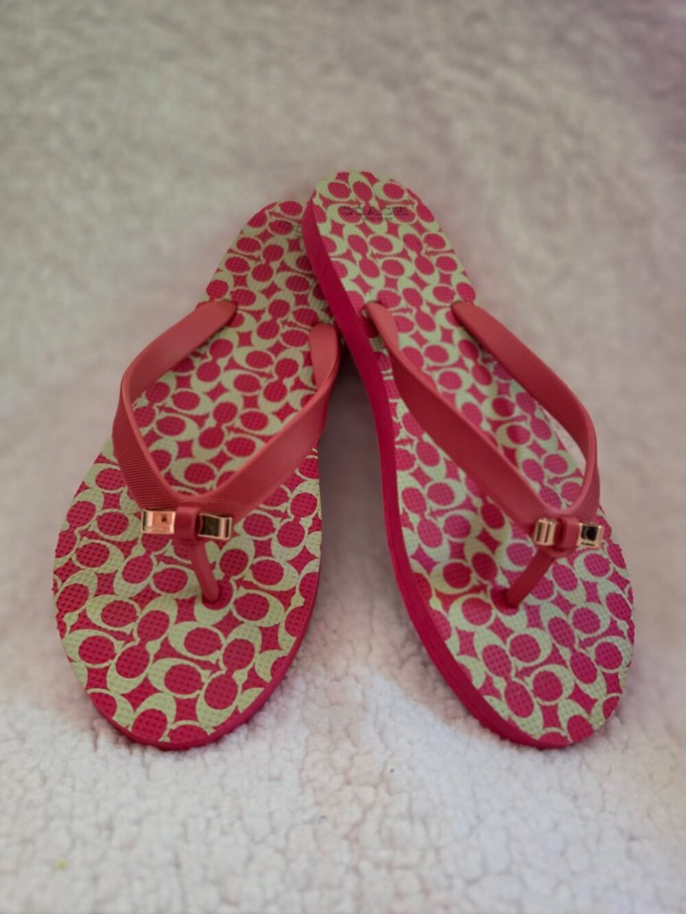 COACH Pink logo Flip-Flops with Gold Bow - 10.5